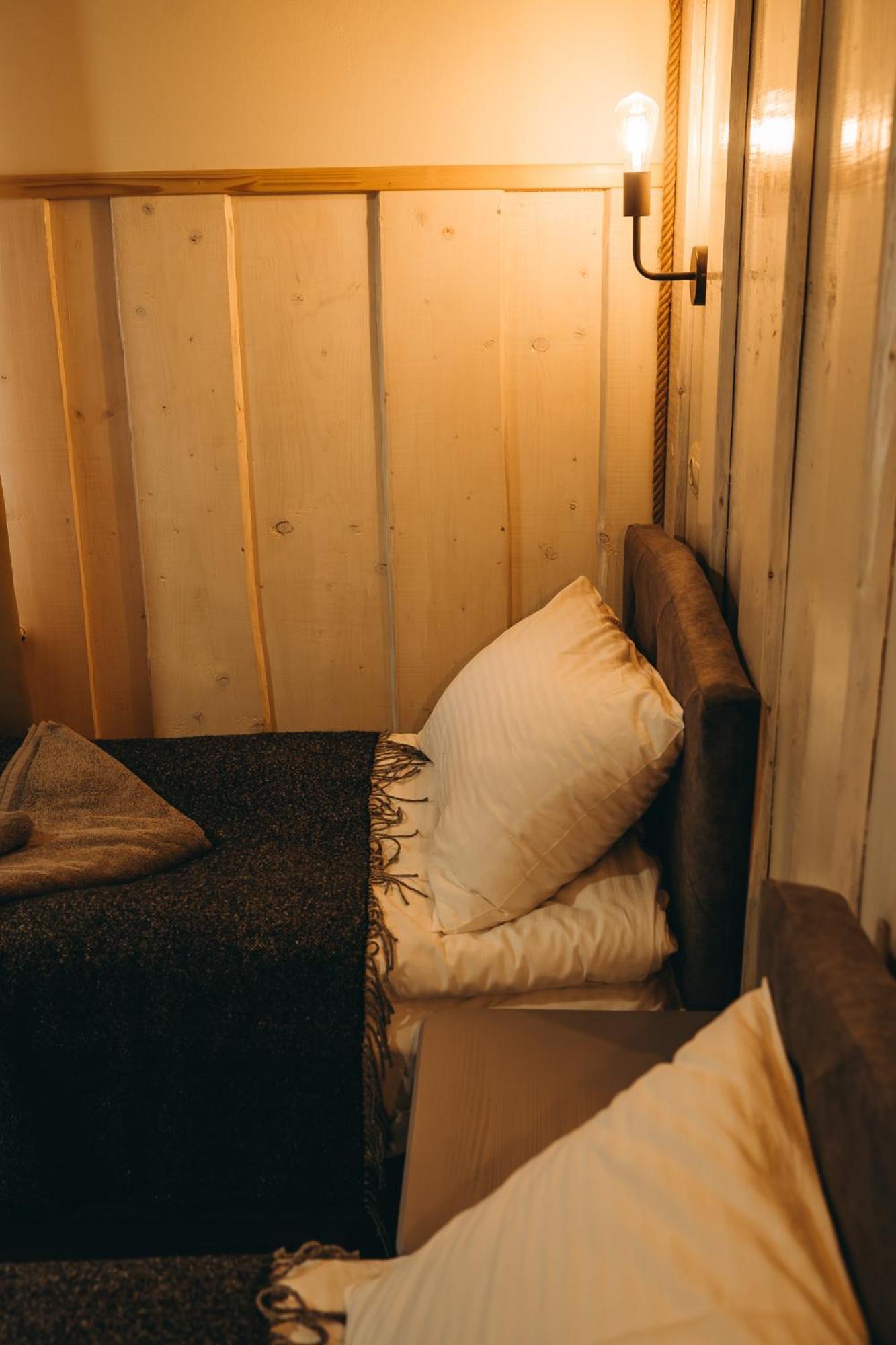 Sv Hotel&Camp Lazeshchyna Eksteriør billede