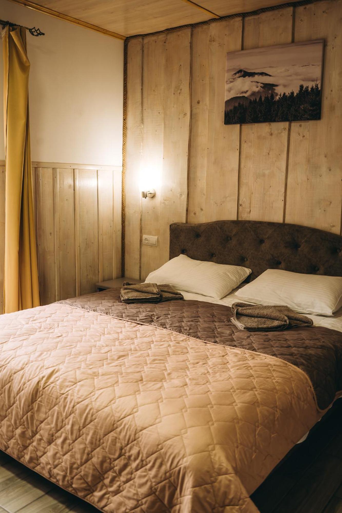 Sv Hotel&Camp Lazeshchyna Eksteriør billede
