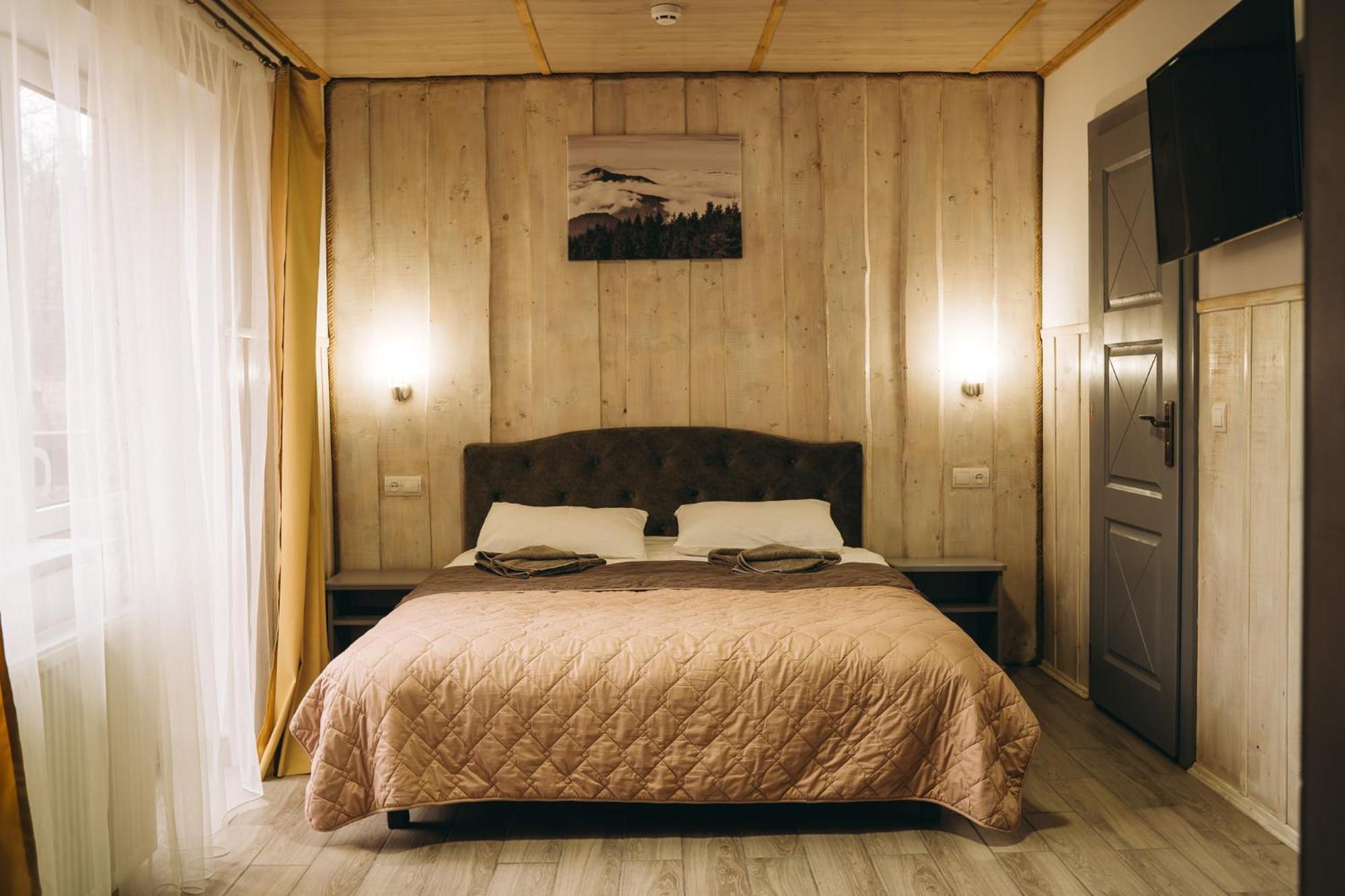 Sv Hotel&Camp Lazeshchyna Eksteriør billede