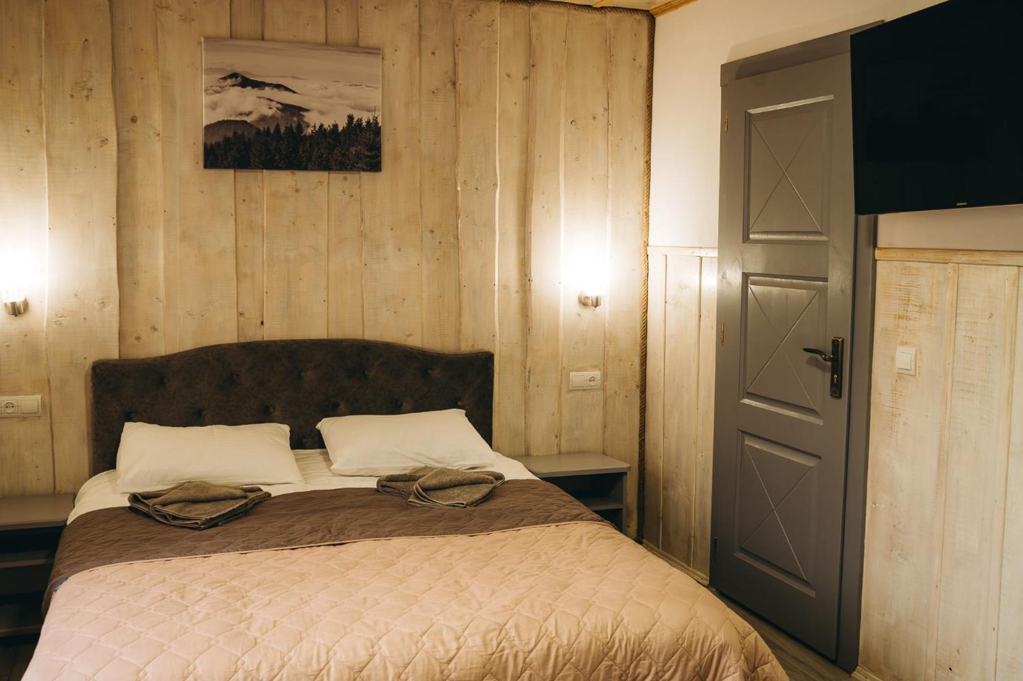 Sv Hotel&Camp Lazeshchyna Eksteriør billede