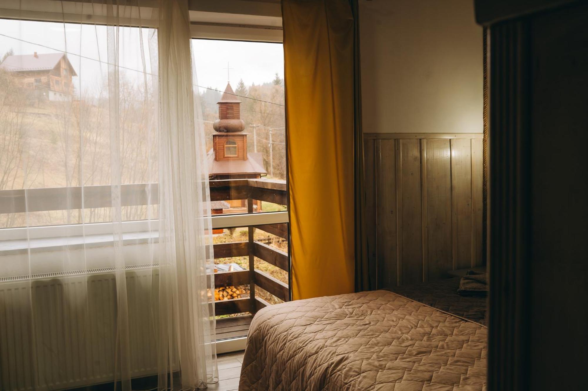 Sv Hotel&Camp Lazeshchyna Eksteriør billede