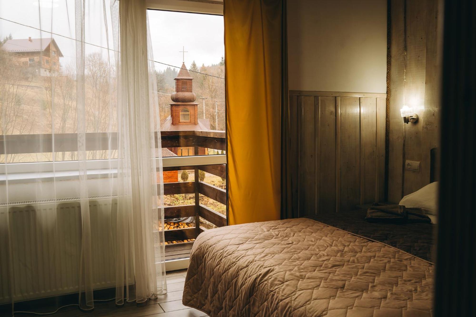 Sv Hotel&Camp Lazeshchyna Eksteriør billede