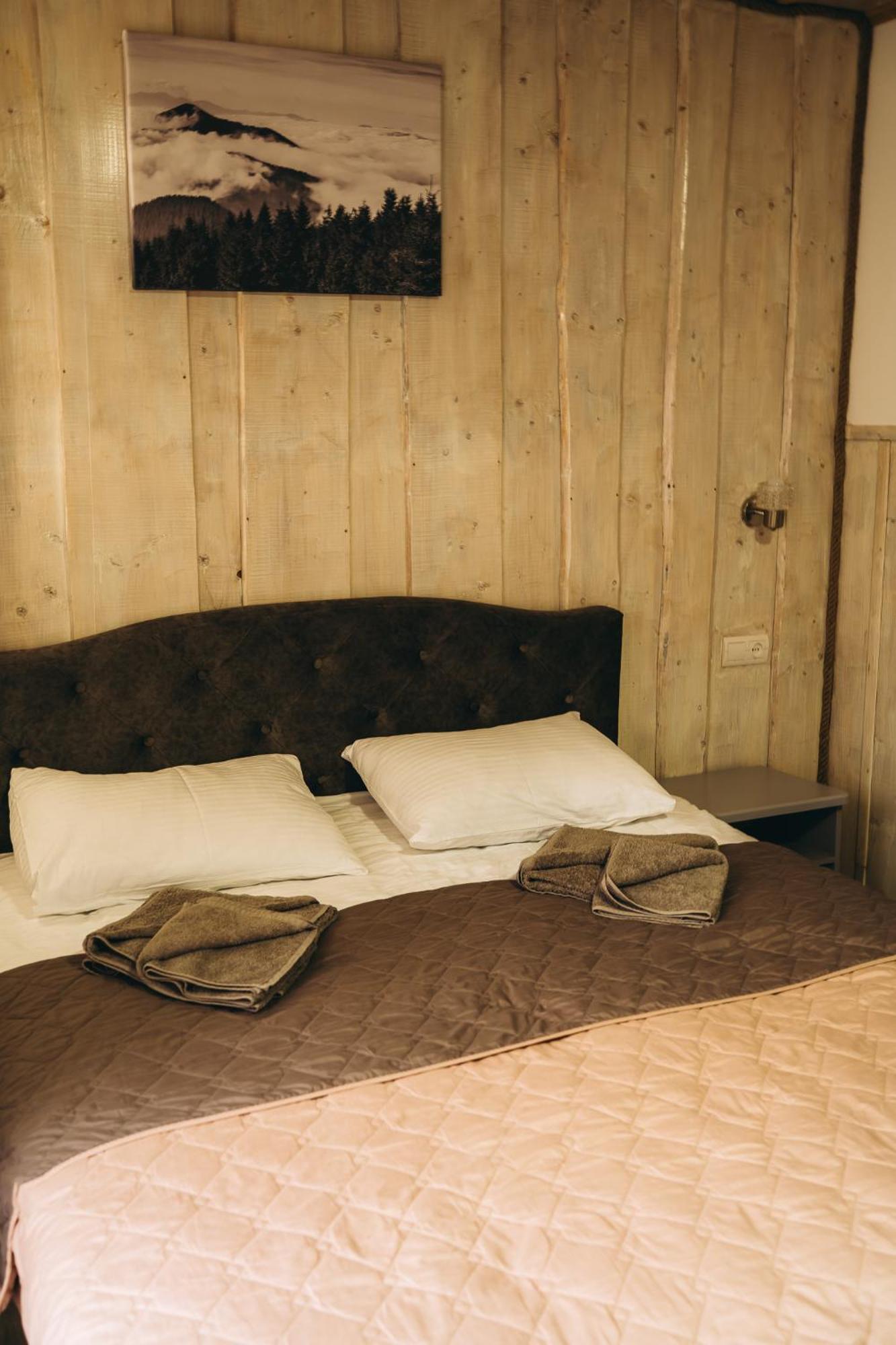 Sv Hotel&Camp Lazeshchyna Eksteriør billede