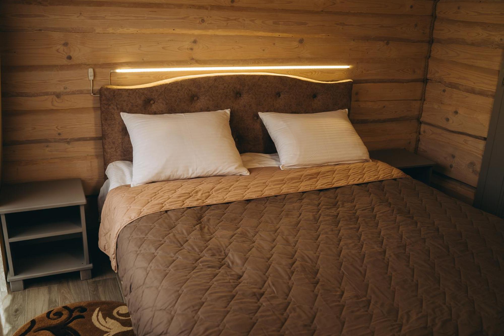 Sv Hotel&Camp Lazeshchyna Eksteriør billede