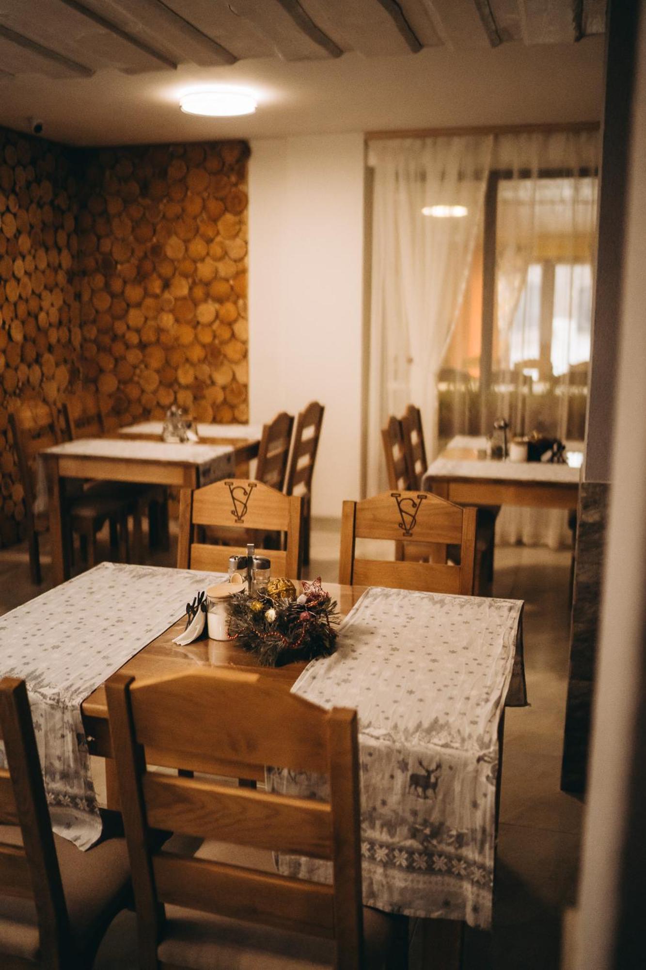 Sv Hotel&Camp Lazeshchyna Eksteriør billede