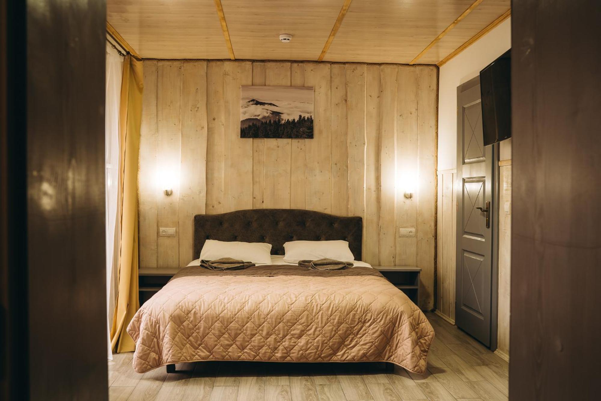Sv Hotel&Camp Lazeshchyna Eksteriør billede