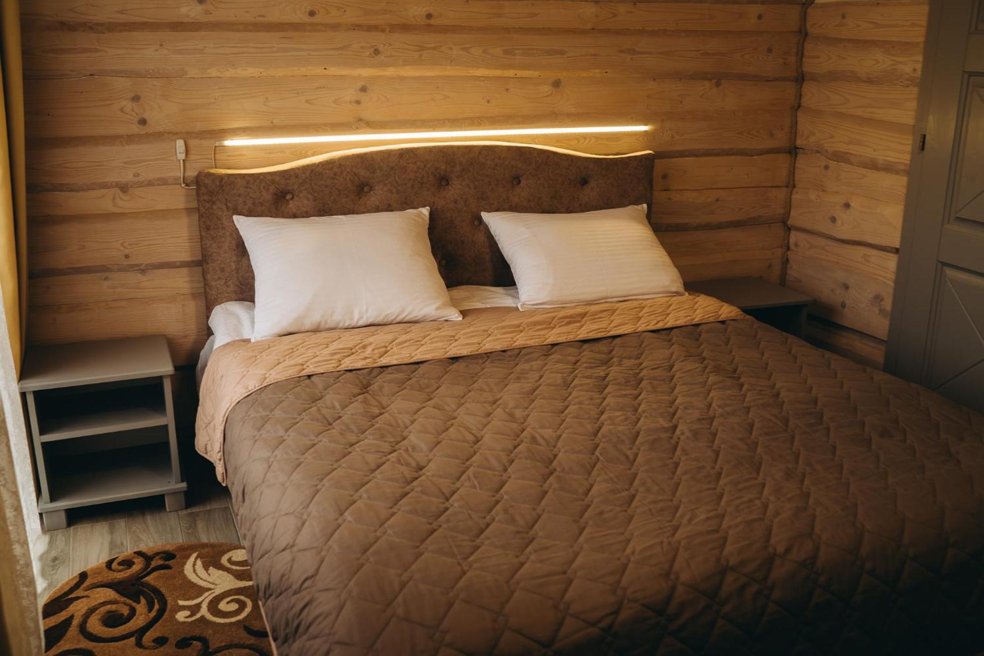 Sv Hotel&Camp Lazeshchyna Eksteriør billede